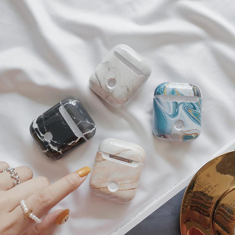 Estuche simple de mármol para AirPods