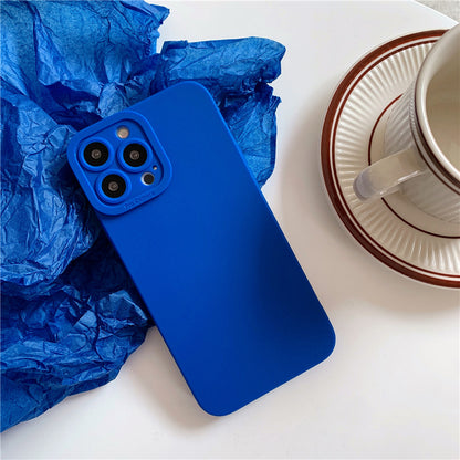 Coque iPhone en TPU souple bleu Klein de couleur unie